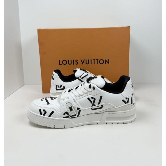 Size 8LV/9US - Louis Vuitton White Black Trainers? Tried On/Retail $1.2K! main image 10